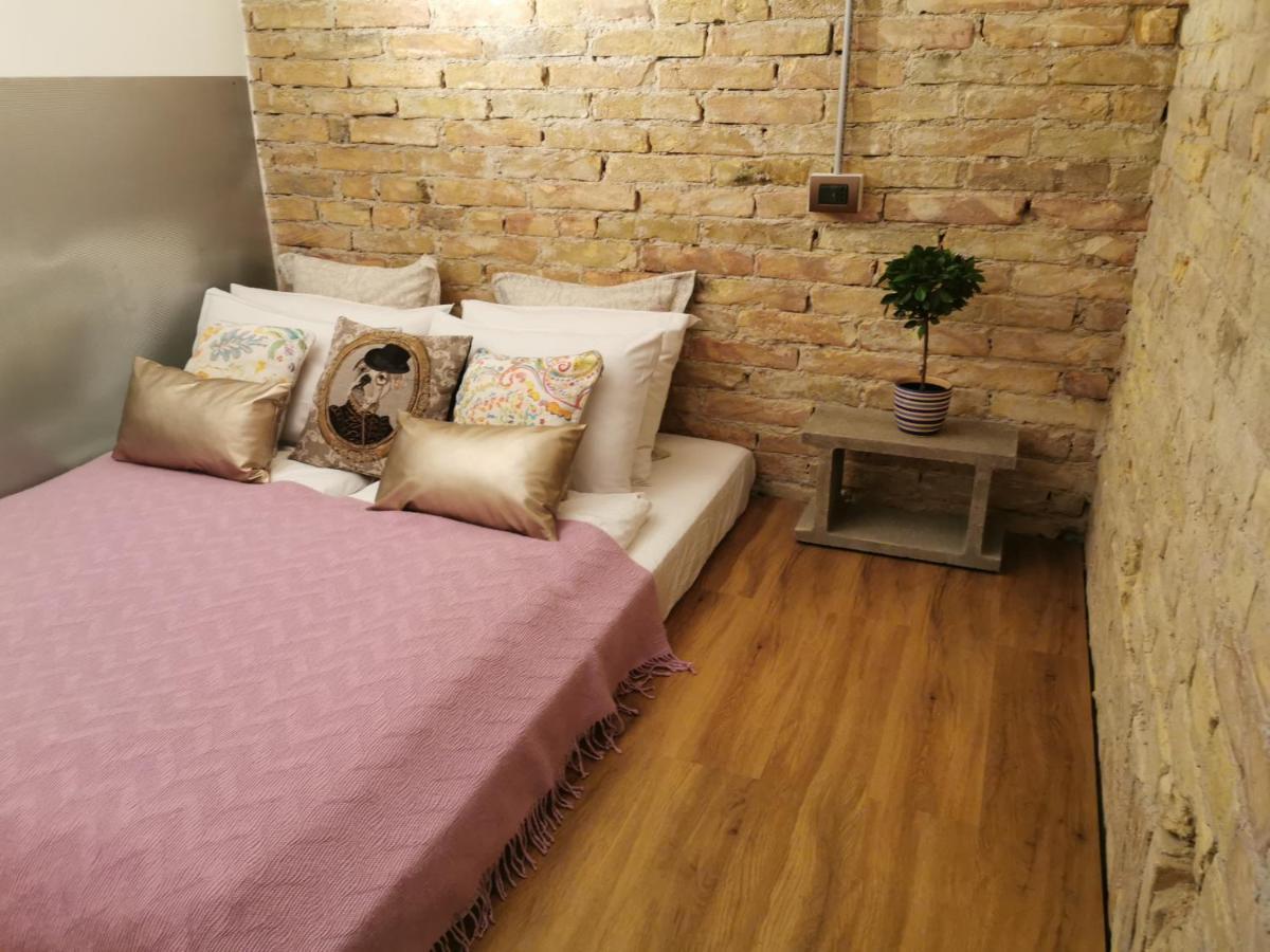 דירות בודפשט The Address Loft 22Ppl מראה חיצוני תמונה